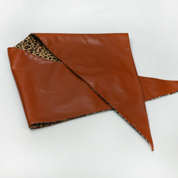 Environmentally friendly PU leather and leopard print double-sided triangular scarf with a headband and a dual-purpose scarf - Image 9